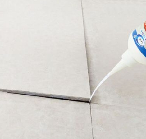 昆明瓷砖空鼓维修公司分享卫生间瓷砖脱落的原因可能有以下几点
